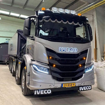VERLICHTE LETTERS LED - IVECO WIT