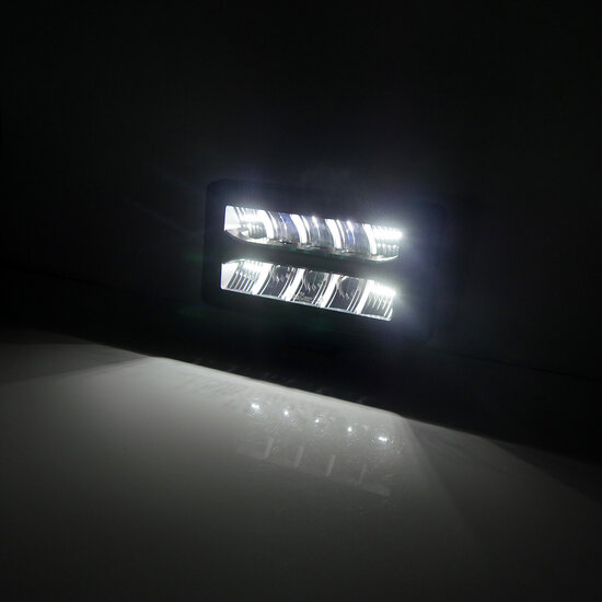 M-LED Classic 220 Verstraler &ndash; Dual positielicht (streep)